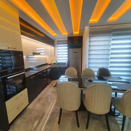 Yekta Kingdom Trade Center 1+1 Luxury Lägenhet Alanya