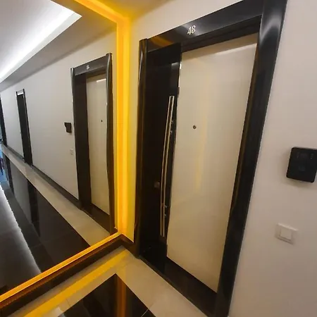 Yekta Kingdom Trade Center 1+1 Luxury * Alanya