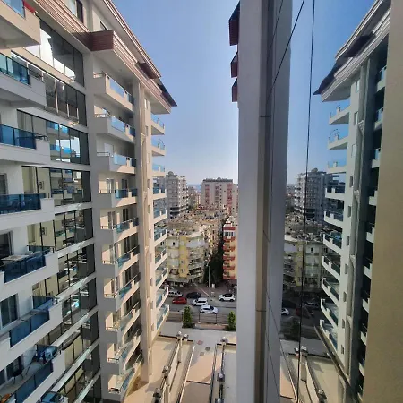Yekta Kingdom Trade Center 1+1 Luxury Appartement *